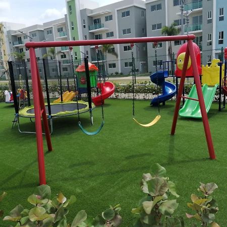 Confortable Apartamento De 3 Tres Habitaciones, Con Hermosa Vista De Area Verde, Ademas De Piscinas Y Juegos Infantiles En Area Recreativa Santiago De Los Caballeros Exterior photo